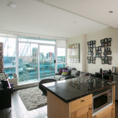 1105-821 Cambie